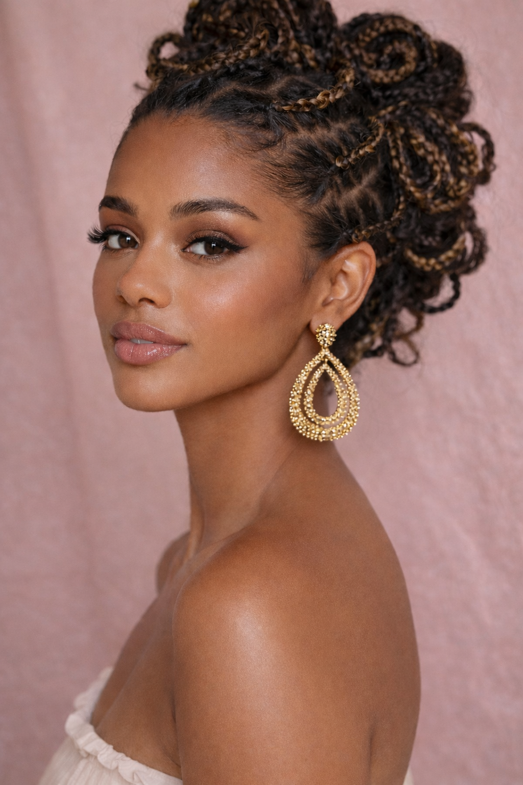 Gold Crystal Teardrop Earrings – Luxury Statement Glam Earrings