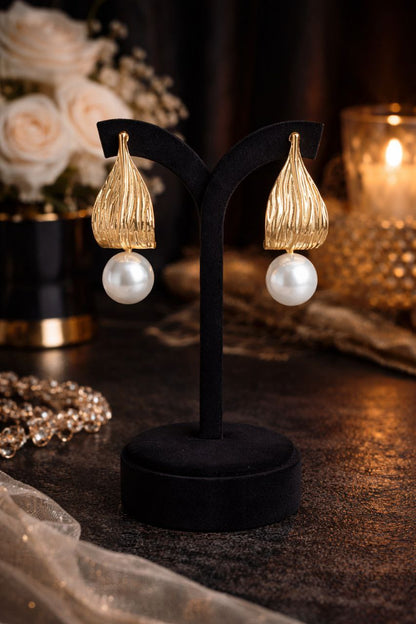 Gold Pearl Drop Earrings Statement Elegant Pearl Dangle Earrings Textured Gold Shell Earrings Wedding Jewelry Gift for Her Luxury Earrings