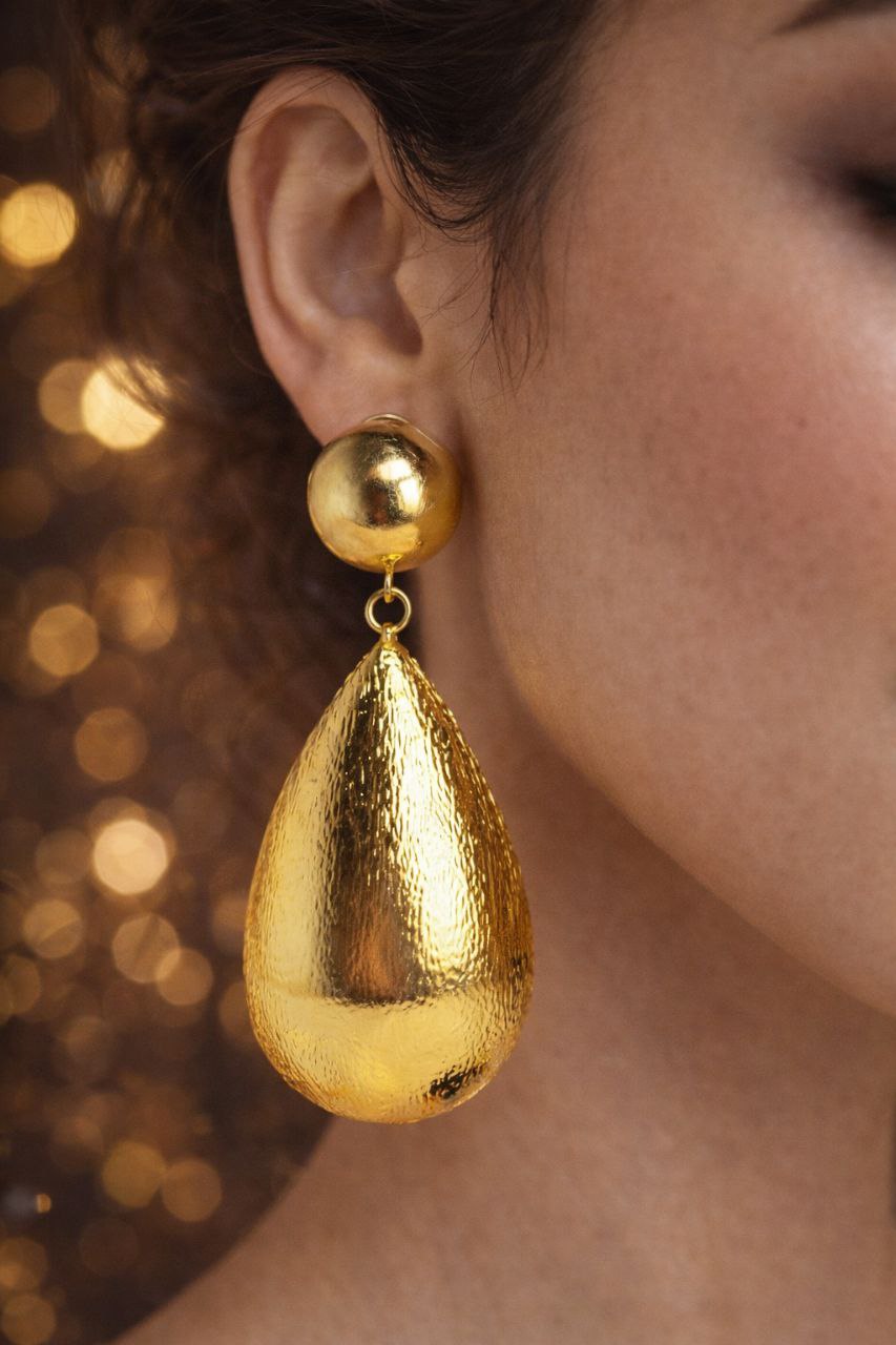 Oversized Gold Teardrop Earrings – Bold Luxury Statement Earrings