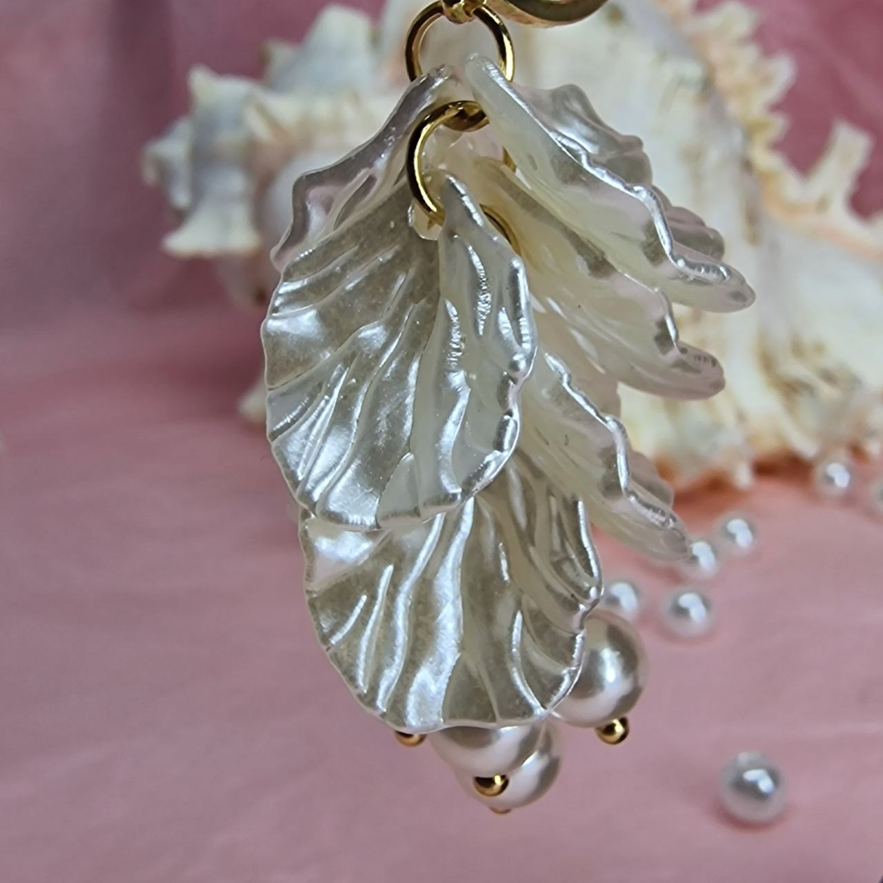 Pearl Cluster Leaf Earrings, Bridal Pearl Earrings, Romanticcore Wedding Earrings, Gold Hoop Statement Earrings, Bride Gift
