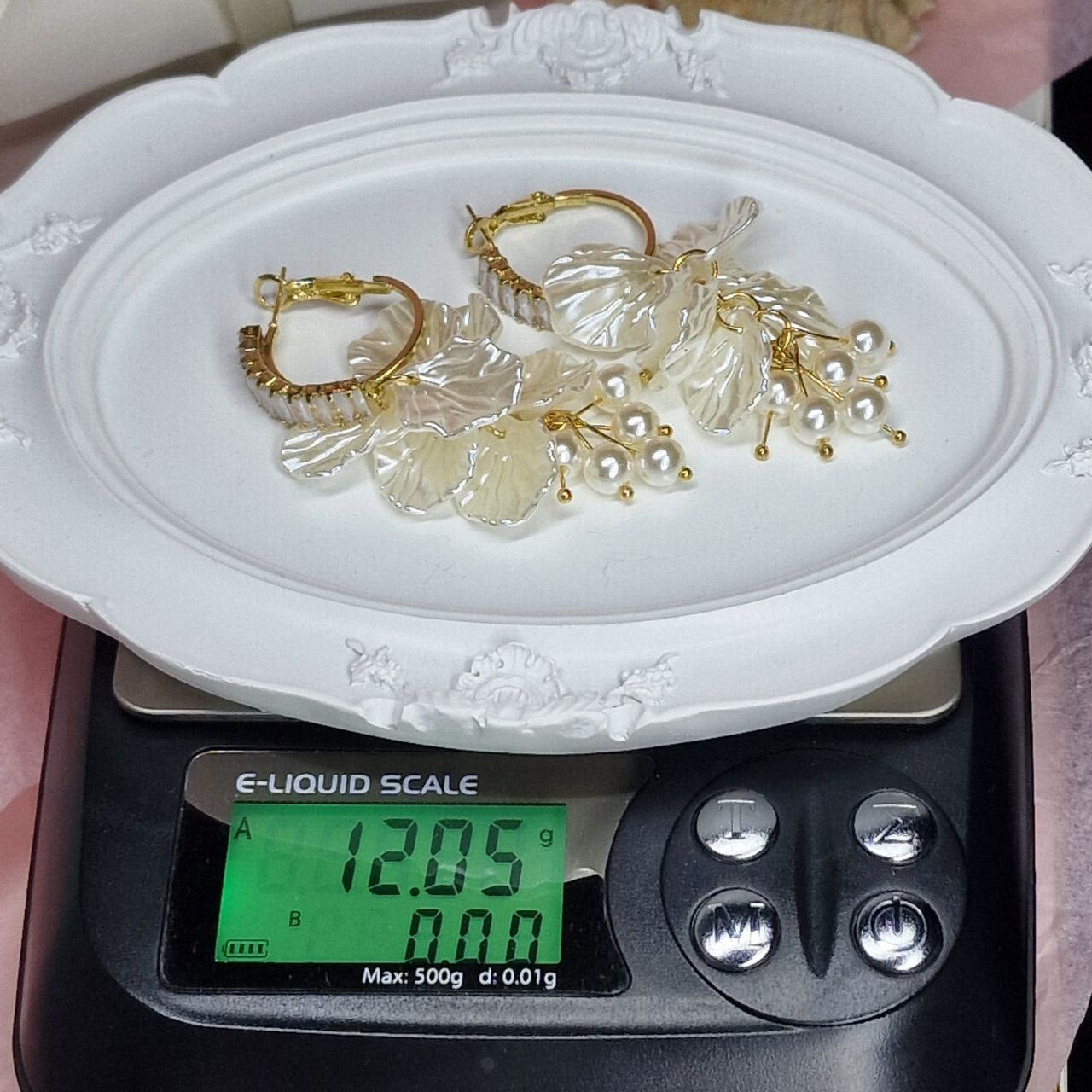 Pearl Cluster Leaf Earrings, Bridal Pearl Earrings, Romanticcore Wedding Earrings, Gold Hoop Statement Earrings, Bride Gift