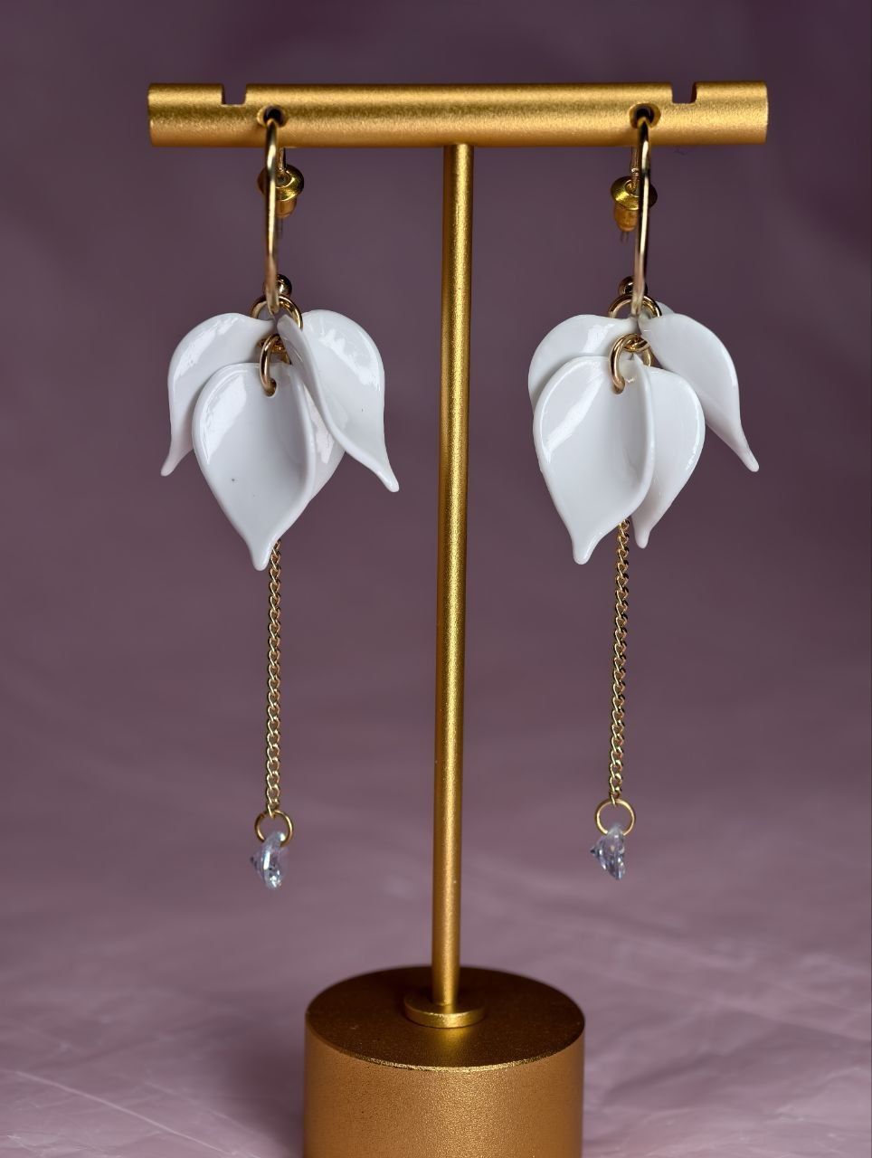 White Floral Bridal Earrings, Romantic Flower Drop Earrings, Wedding Earrings for Bride, Elegant Petal Earrings